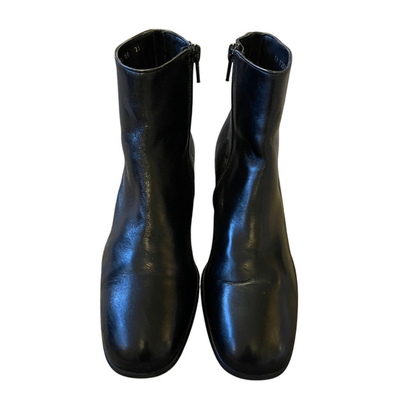 Cole Haan 7.5 Narrow Smooth LEATHER Ankle Boots Low Heel Square Toe Black EUC - Picture 3 of 7